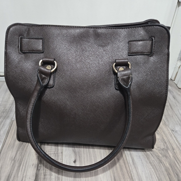 Michael Kors Large Hamilton Chocolate Brown Tote w/ Pad Lock - Picture 4 of 15